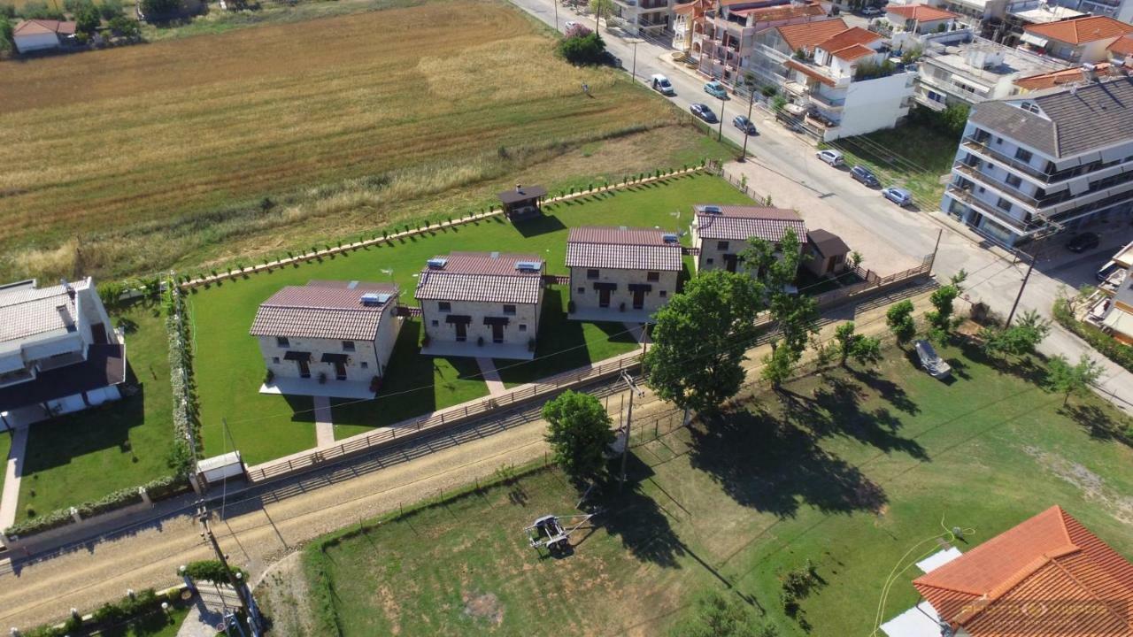 Tsimpoukas Village * Nea Plagia