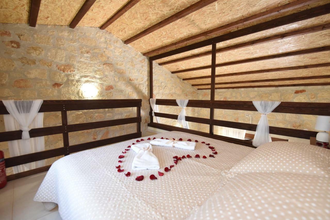 Tsimpoukas Village Nea Plagia