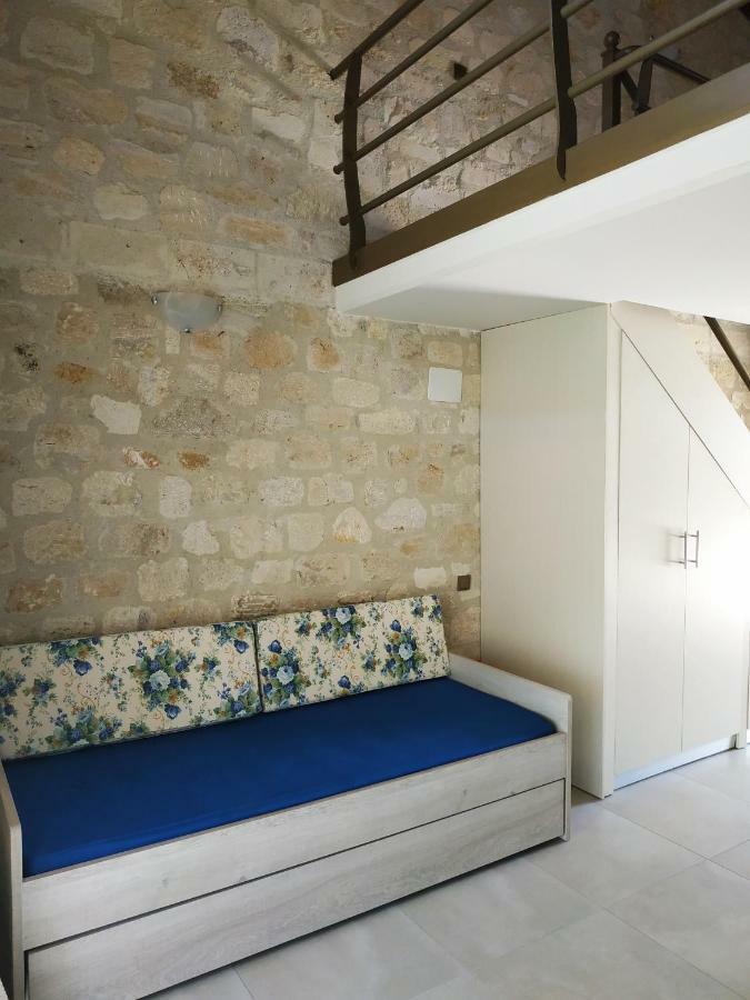 Tsimpoukas Village * Nea Plagia